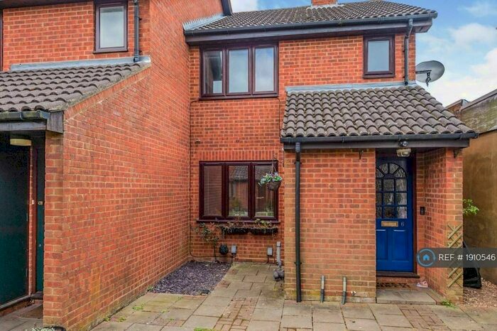 1 Bedroom Maisonette To Rent In Larks Ridge, St. Albans, AL2