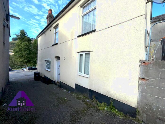 1 Bedroom Flat To Rent In Alexandra Road, Six Bells, Abertillery, NP13