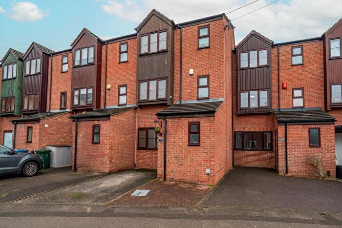 3 Bedroom Terraced House For Sale In Exchange Road, West Bridgford, Nottingham, NG2