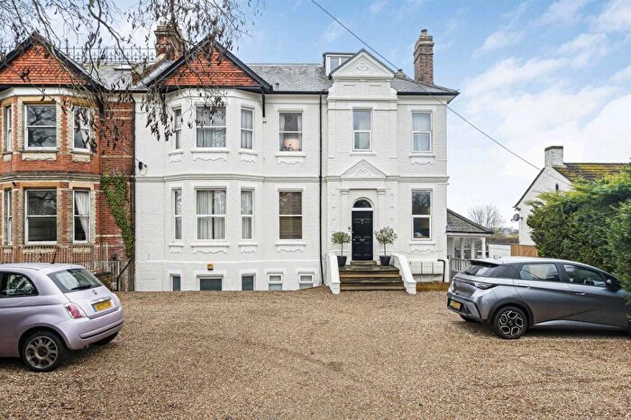 1 Bedroom Apartment For Sale In , Henley Road, Caversham, Reading, RG4