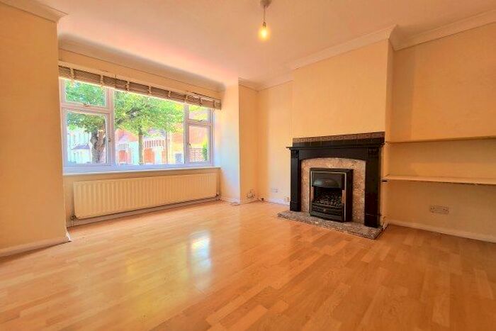 3 Bedroom Property To Rent In Howard Road, Bromley, BR1