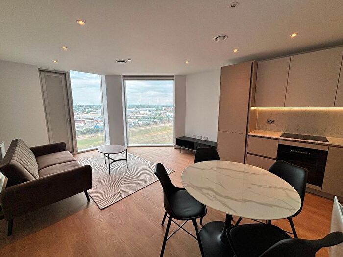 1 Bedroom Flat To Rent In Victoria Riverside, M4