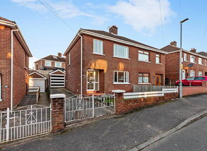 3 Bedroom Semi-Detached House For Sale In North Gardens, Belfast, BT5