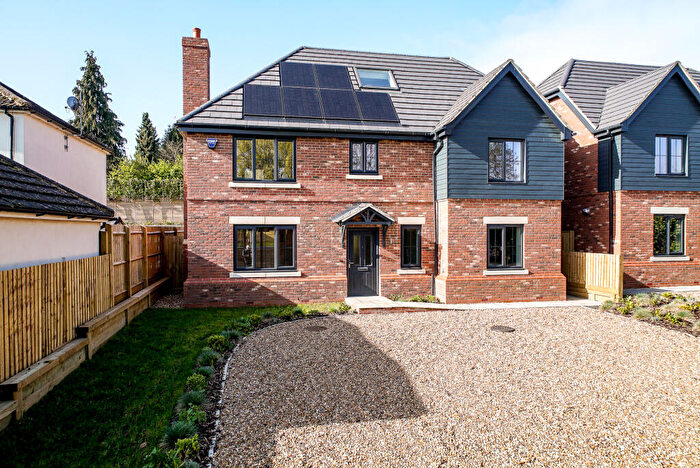 4 Bedroom Detached House For Sale In Dell Road, Northchurch, Berkhamsted, HP4