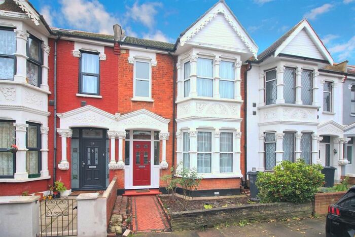 4 Bedroom Terraced House To Rent In Avonwick Road, Hounslow, TW3