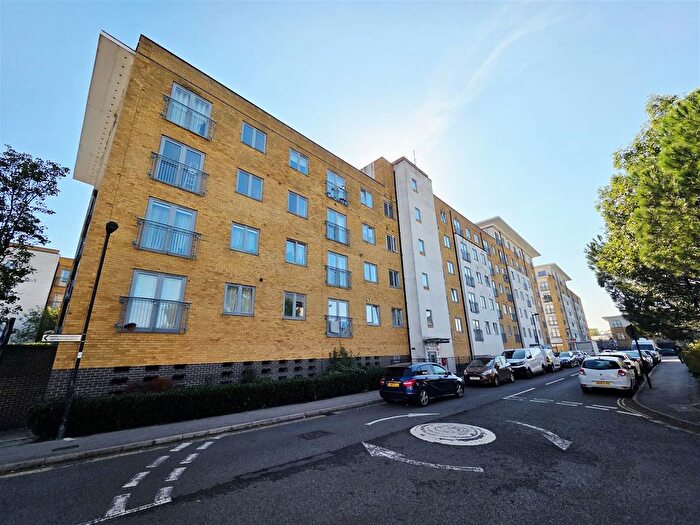 1 Bedroom Flat To Rent In Taywood Road, Northolt, UB5