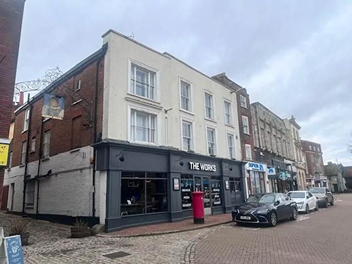 1 Bedroom Flat To Rent In Market Square, Aylesbury, HP20