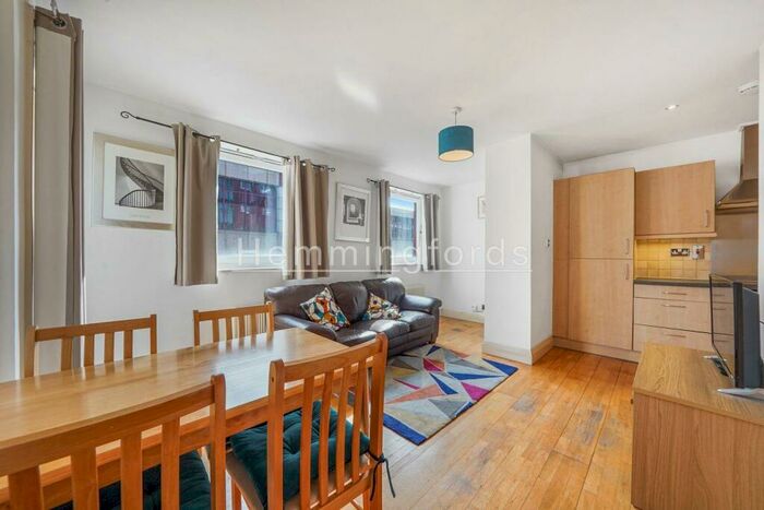 1 Bedroom Apartment To Rent In Farringdon Road, London, EC1M