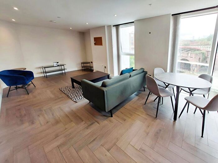 2 Bedroom Flat To Rent In Castle Wharf, A Chester Road, Deansgate, Manchester, M15