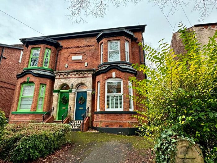 5 Bedroom Semi-Detached House For Sale In Mayfield Road, Whalley Range, M16