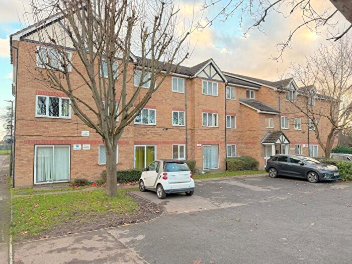 1 Bedroom Flat To Rent In Heathfield Drive, Mitcham, CR4