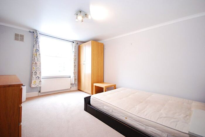 2 Bedroom Flat To Rent In South Island Place, Oval, SW9