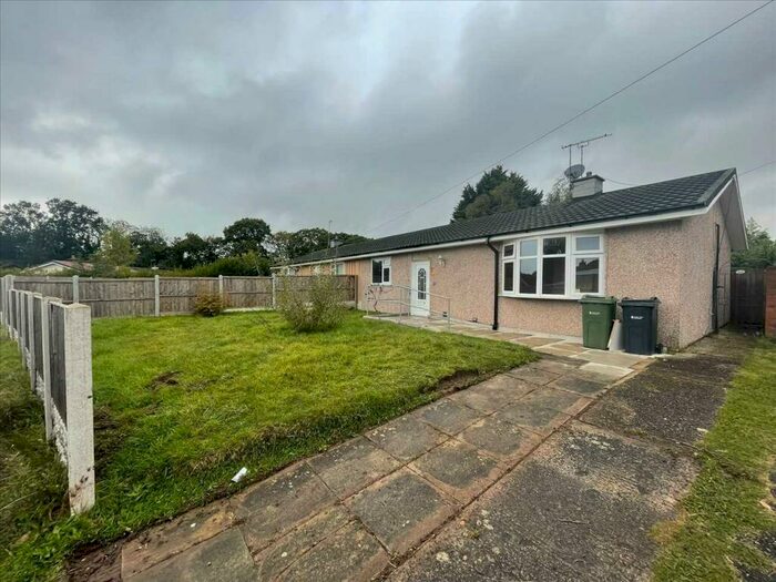 3 Bedroom Bungalow To Rent In Rivacre Brow, Ellesmere Port, CH66