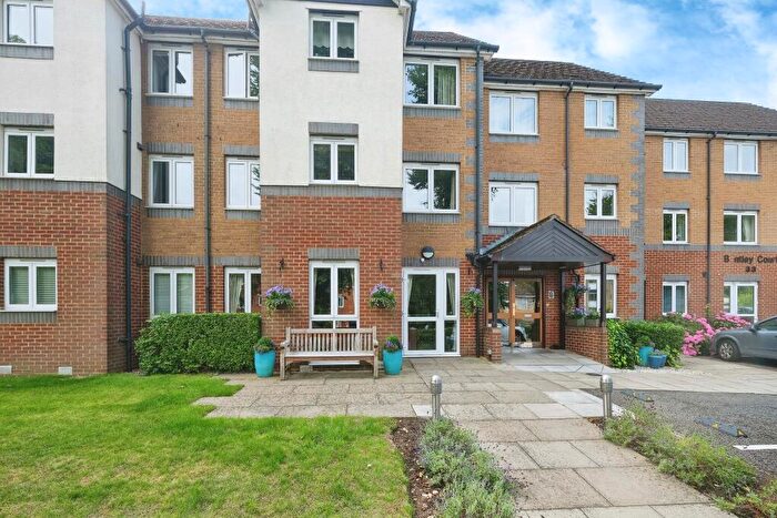 1 Bedroom Apartment For Sale In Bentley Court (Camberley), Camberley, GU15