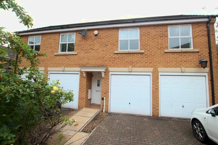 3 Bedroom Flat To Rent In Lancelot Road, Stoke Park, Bristol, BS16