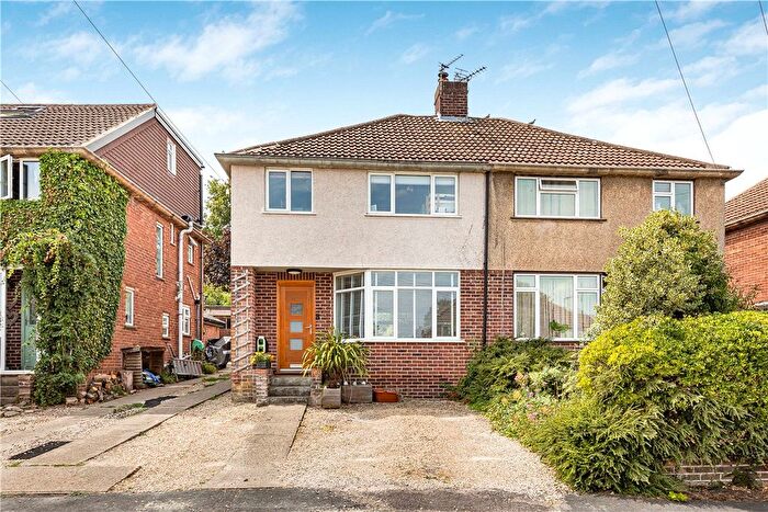 3 Bedroom Semi-detached House To Rent In Bagley Close, Kennington, Oxford, Oxfordshire, OX1