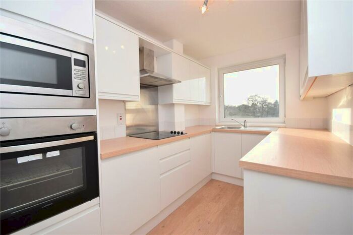 2 Bedroom Apartment To Rent In Lidgett Park Court, Roundhay, Leeds, LS8