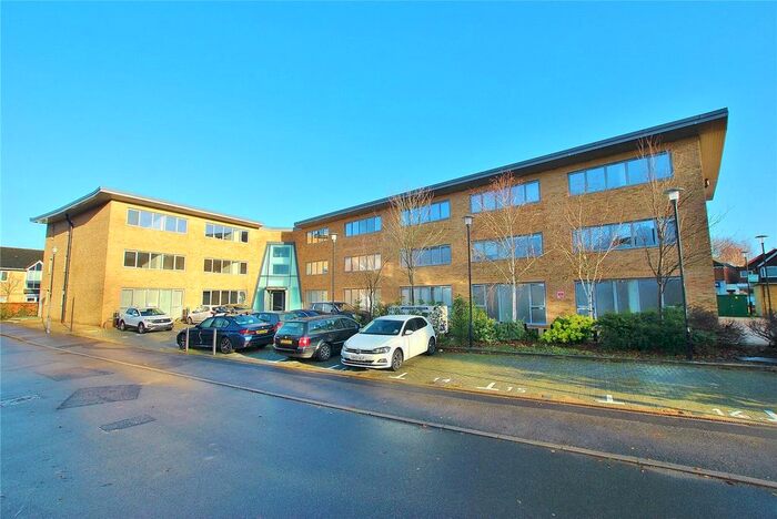 1 Bedroom Flat To Rent In Power Close, Guildford, Surrey, GU1