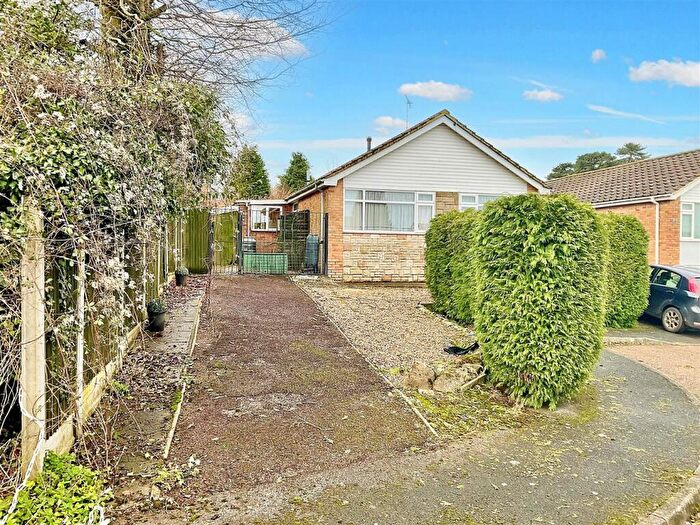 2 Bedroom Detached Bungalow For Sale In Millfields, Shepherdswell, CT15