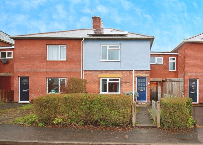 3 Bedroom Semi Detached House For Sale In Kennan Avenue, Leamington Spa, CV31