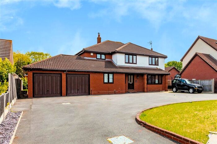 5 Bedroom Detached House For Sale In North Drive, Mayland, Chelmsford, CM3