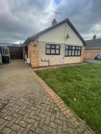 3 Bedroom Bungalow To Rent In Leyburn Road, Skellow, Doncaster, DN6