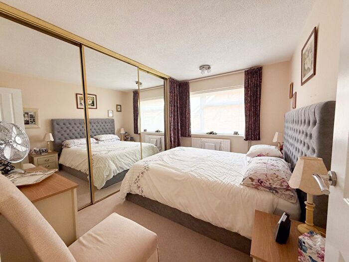3 Bedroom Detached Bungalow For Sale In Bridge Close, Heacham, PE31