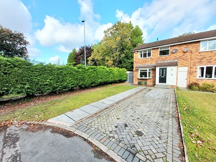 3 Bedroom End Of Terrace House For Sale In Broomfield Close, Wilmslow, SK9