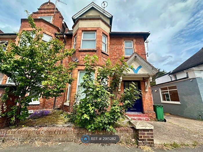 3 Bedroom Flat To Rent In Cheriton Road, Folkestone, CT19
