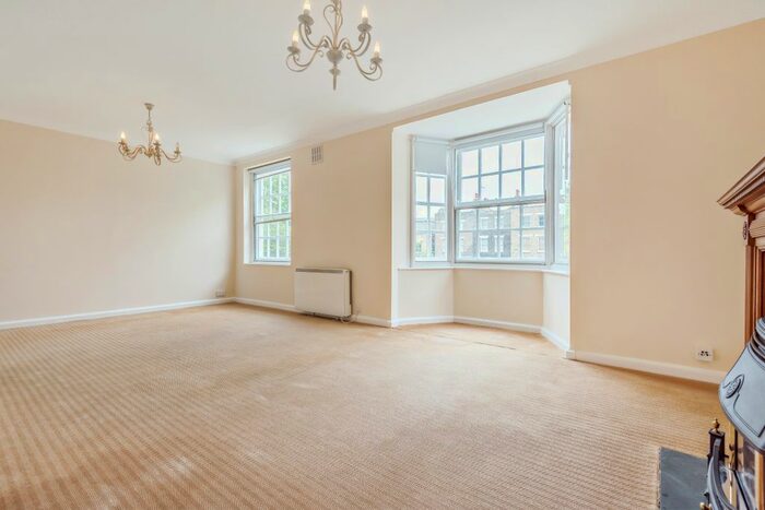 2 Bedroom Flat To Rent In Tamar House, Kennington Lane, SE11