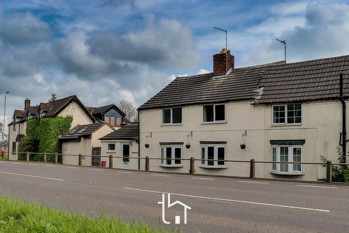 3 Bedroom Cottage To Rent In The Cottage, The Tollgate, CV13
