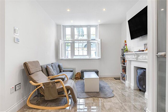 1 Bedroom Apartment To Rent In Newell Street, London, E14