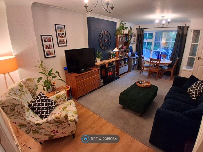 3 Bedroom Terraced House To Rent In Bridge Wood Close, Leeds, LS18