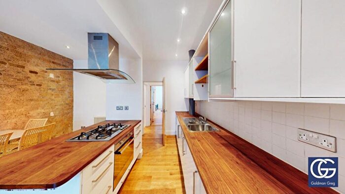2 Bedroom Apartment To Rent In Thrawl Street, London, E1