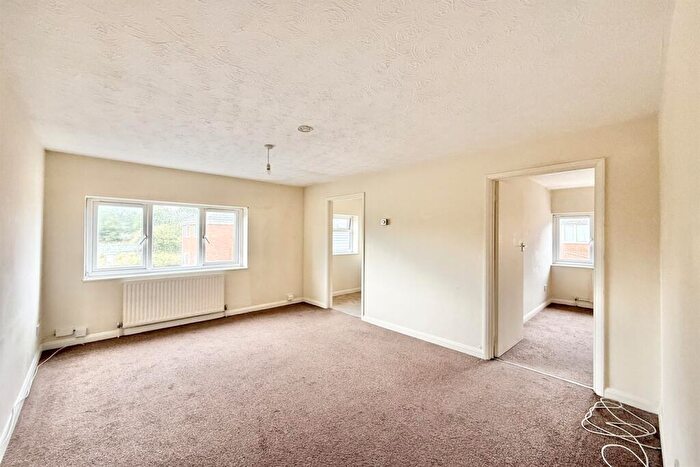 1 Bedroom Flat To Rent In Dock Road, Essex, RM18