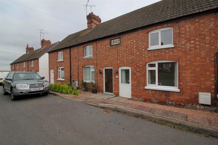 3 Bedroom Terraced House To Rent In Old Road, Bishops Itchington, Southam, CV47