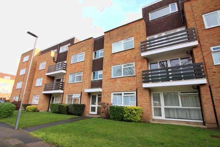 1 Bedroom Flat To Rent In Mentmore Crt, September Way, Stanmore, HA7