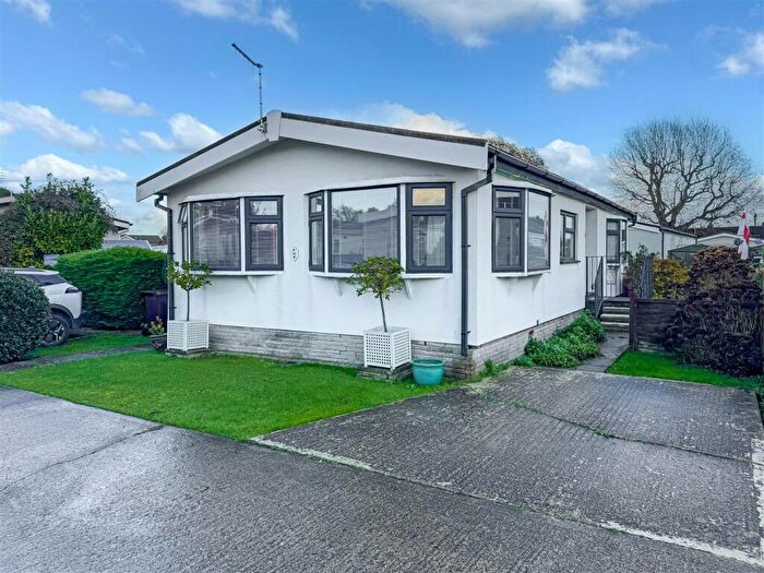 2 Bedroom Park Home For Sale In Aldingbourne Park, Hook Lane, Aldingbourne, PO20