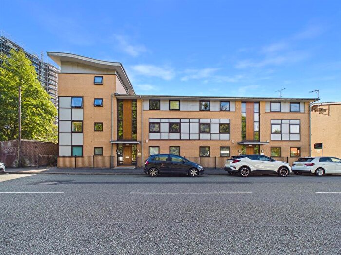 2 Bedroom Apartment To Rent In Oatmeal Court, Millers Green, Nottingham, NG2