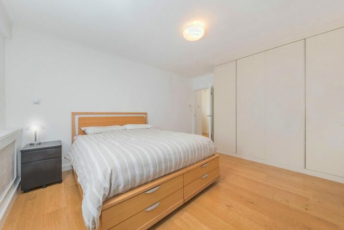 1 Bedroom Flat To Rent In Collingwood House, New Cavendish Street, London, W1W