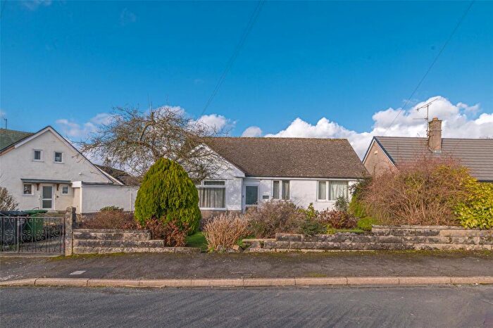 3 Bedroom Bungalow For Sale In Rowan Tree Crescent, Kendal, Cumbria, LA9