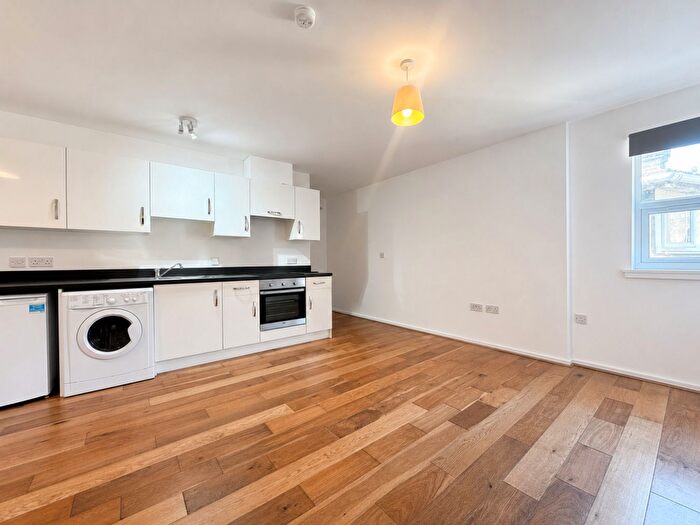 1 Bedroom Apartment To Rent In Adelaide Lane, Bournemouth, BH1