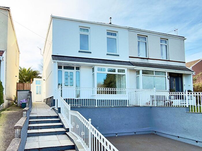 3 Bedroom Semi Detached House For Sale In West Cross Avenue, West Cross, Swansea, SA3