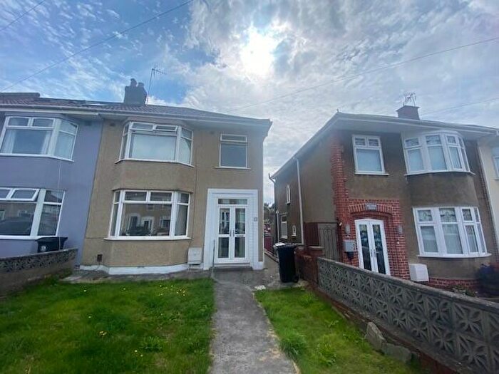 3 Bedroom House To Rent In Hillside, Kingswood, Bristol, BS15