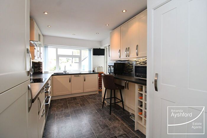 2 Bedroom Flat For Sale In Cleveland Road, Paignton, TQ4