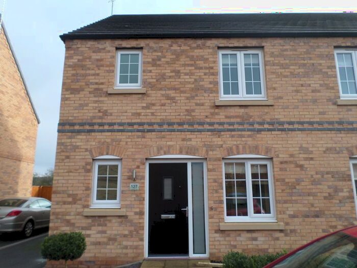 3 Bedroom Semi-Detached House To Rent In Kingfisher Way, Ollerton, Newark, NG22