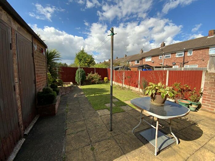 2 Bedroom Semi-Detached House For Sale In David Avenue, Lincoln, LN1
