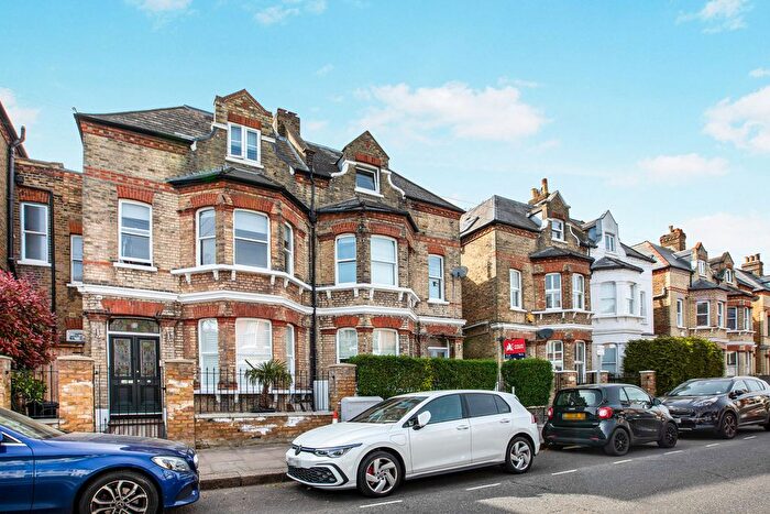 2 Bedroom Maisonette To Rent In Cromford Road, Putney, SW18