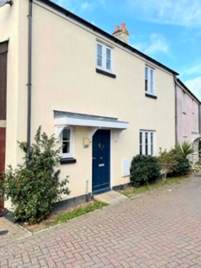 3 Bedroom End Of Terrace House To Rent In Lister Way, TQ9