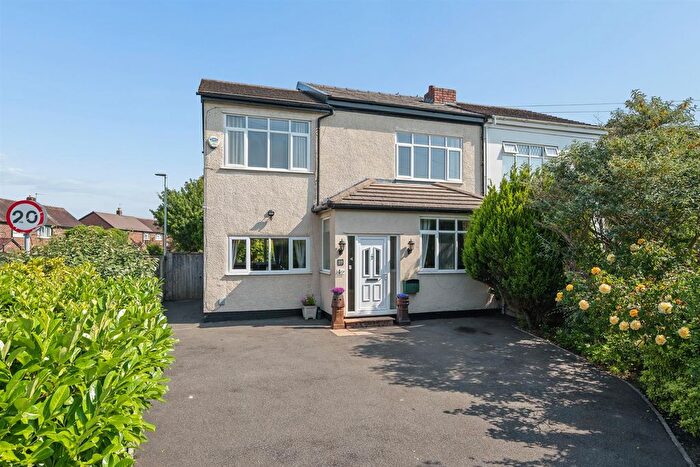 4 Bedroom Semi-Detached House For Sale In Raven Meols Lane, Formby, Liverpool, L37